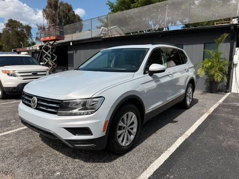 Used 2018 Volkswagen Tiguan SEL AWD/4WD image 1