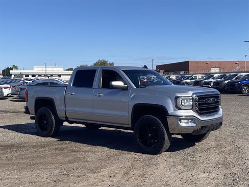 Used 2018 GMC Sierra 1500 SLE w/ SLE Value Package image 8