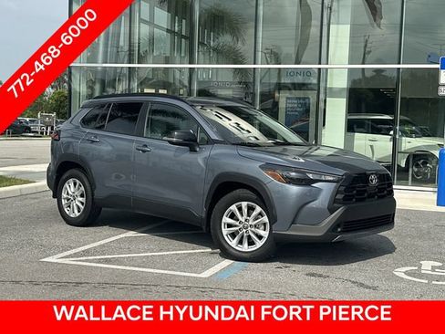 Used 2026 Toyota Corolla Cross LE w/ Moonroof Package FWD image 2