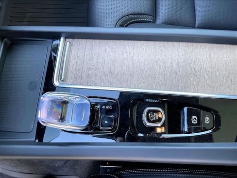 New 2026 Volvo XC60 T8 Ultra w/ Climate Package image 10