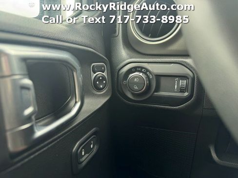 Used 2023 Jeep Gladiator Sport AWD/4WD image 27