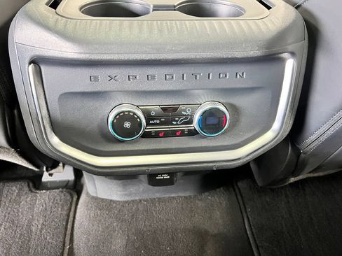 Used 2025 Ford Expedition Max Platinum AWD/4WD image 22