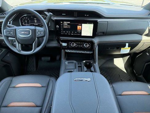 New 2025 GMC Sierra 2500 AT4 w/ AT4 Premium Plus Package image 2