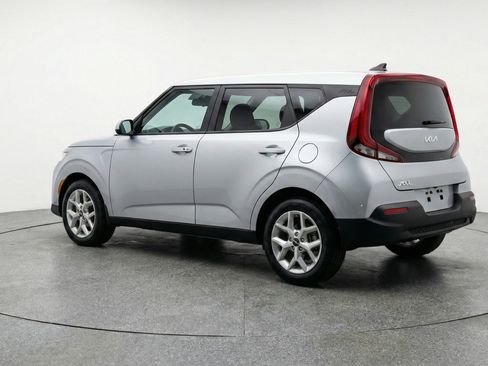 Used 2025 Kia Soul LX w/ LX Technology Package image 6