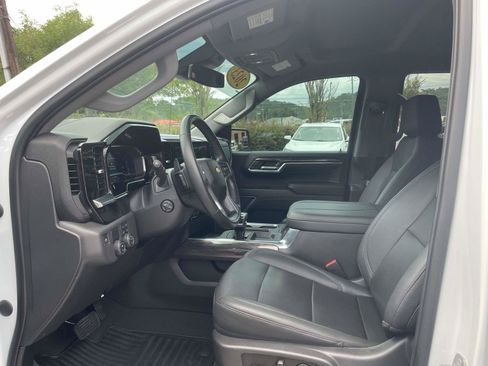 Used 2023 Chevrolet Silverado 1500 LTZ RWD image 4