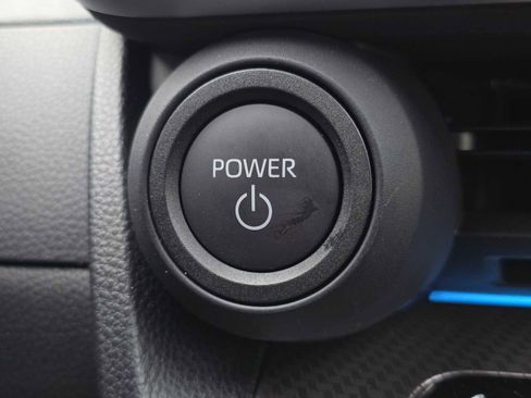 Used 2025 Toyota Prius XLE image 36