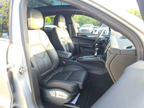 Used 2017 Porsche Macan S image 13