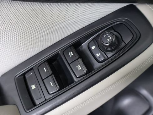 Used 2021 Subaru Forester Premium AWD/4WD image 37
