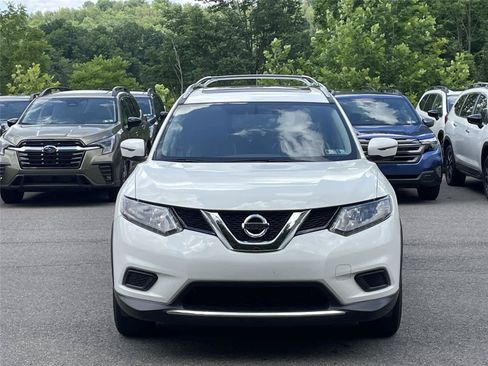 Used 2016 Nissan Rogue SV w/ SV Premium Package AWD/4WD image 8