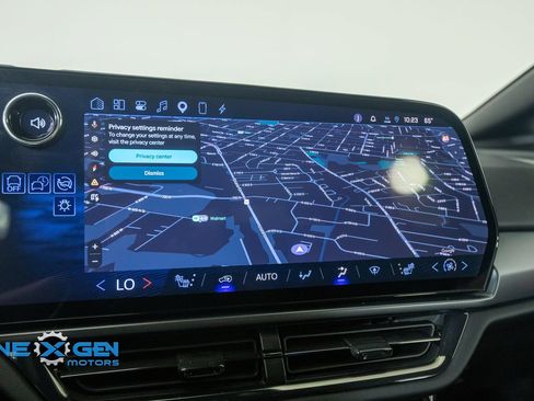 Used 2024 Chevrolet Equinox EV RS FWD image 21