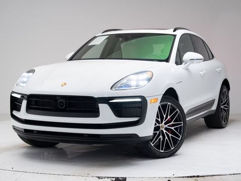 Certified 2025 Porsche Macan S AWD/4WD image 1