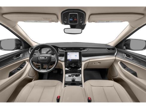 Used 2024 Jeep Grand Cherokee Limited AWD/4WD image 11