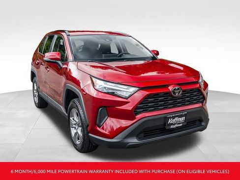 Used 2025 Toyota RAV4 XLE AWD/4WD image 2