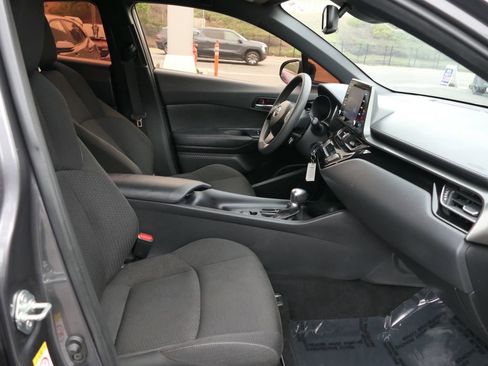 Used 2019 Toyota C-HR LE image 26