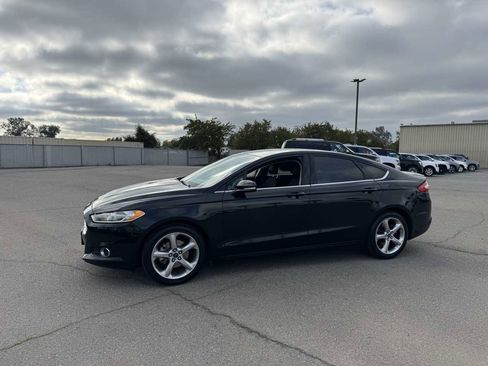Used 2013 Ford Fusion SE image 6