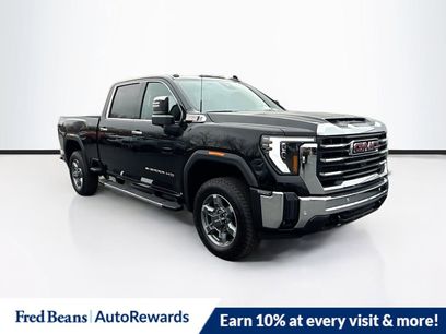 New 2025 GMC Sierra 2500 SLT w/ SLT Premium Package