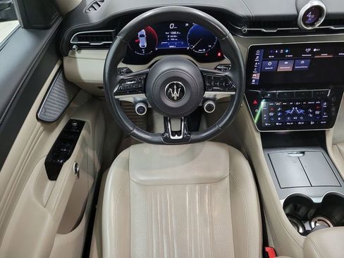 Used 2023 Maserati Grecale GT image 17