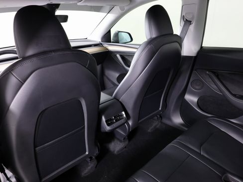 Used 2023 Tesla Model Y Long Range image 47