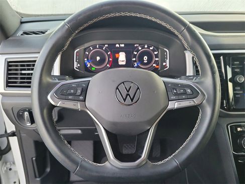 Used 2022 Volkswagen Atlas Cross Sport SE image 15