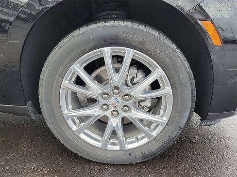 Used 2024 Buick Enclave Premium w/ Experience Buick Package image 5