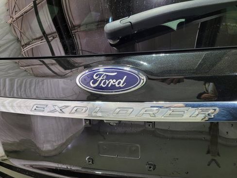 Used 2014 Ford Explorer XLT w/ Equipment Group 202A image 64