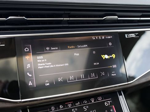 Used 2019 Audi Q8 Prestige w/ Luxury Package AWD/4WD image 15