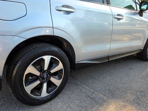 Used 2017 Subaru Forester 2.5i Premium AWD/4WD image 17