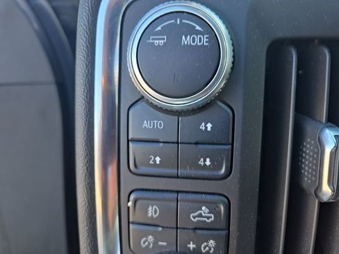 Used 2020 GMC Sierra 1500 AT4 w/ AT4 Premium Package image 7