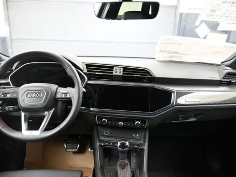 Used 2025 Audi Q3 2.0T Premium Plus w/ Premium Plus Package image 23