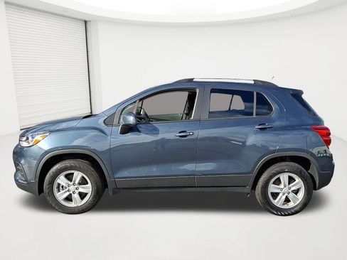 Certified 2022 Chevrolet Trax LT w/ LT Convenience Package image 7
