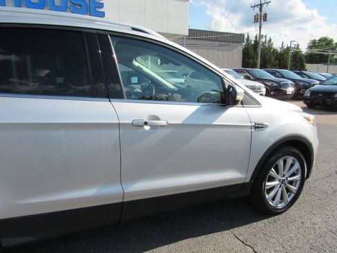 Used 2017 Ford Escape Titanium FWD image 12