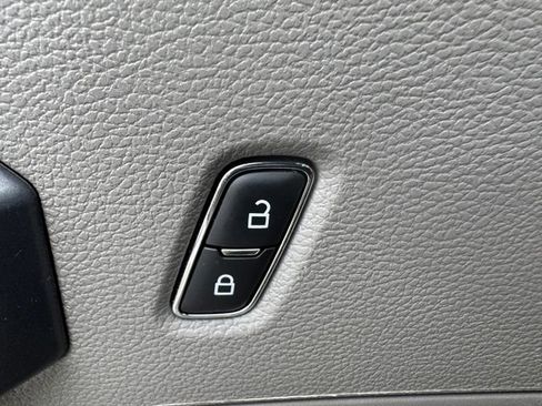 Used 2022 Ford F250 XLT AWD/4WD image 11