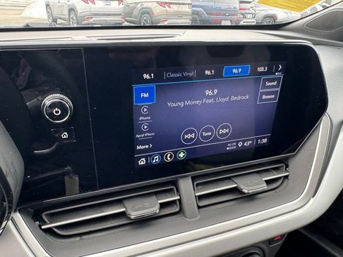 Used 2024 Chevrolet Trax RS w/ Driver Confidence Package image 23