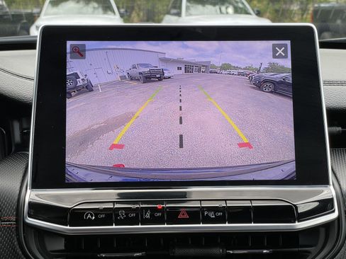 Used 2025 Jeep Compass Trailhawk w/ Trailhawk Elite Group image 21