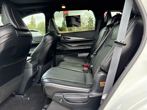 Certified 2025 INFINITI QX60 Luxe w/ Black Edition image 12