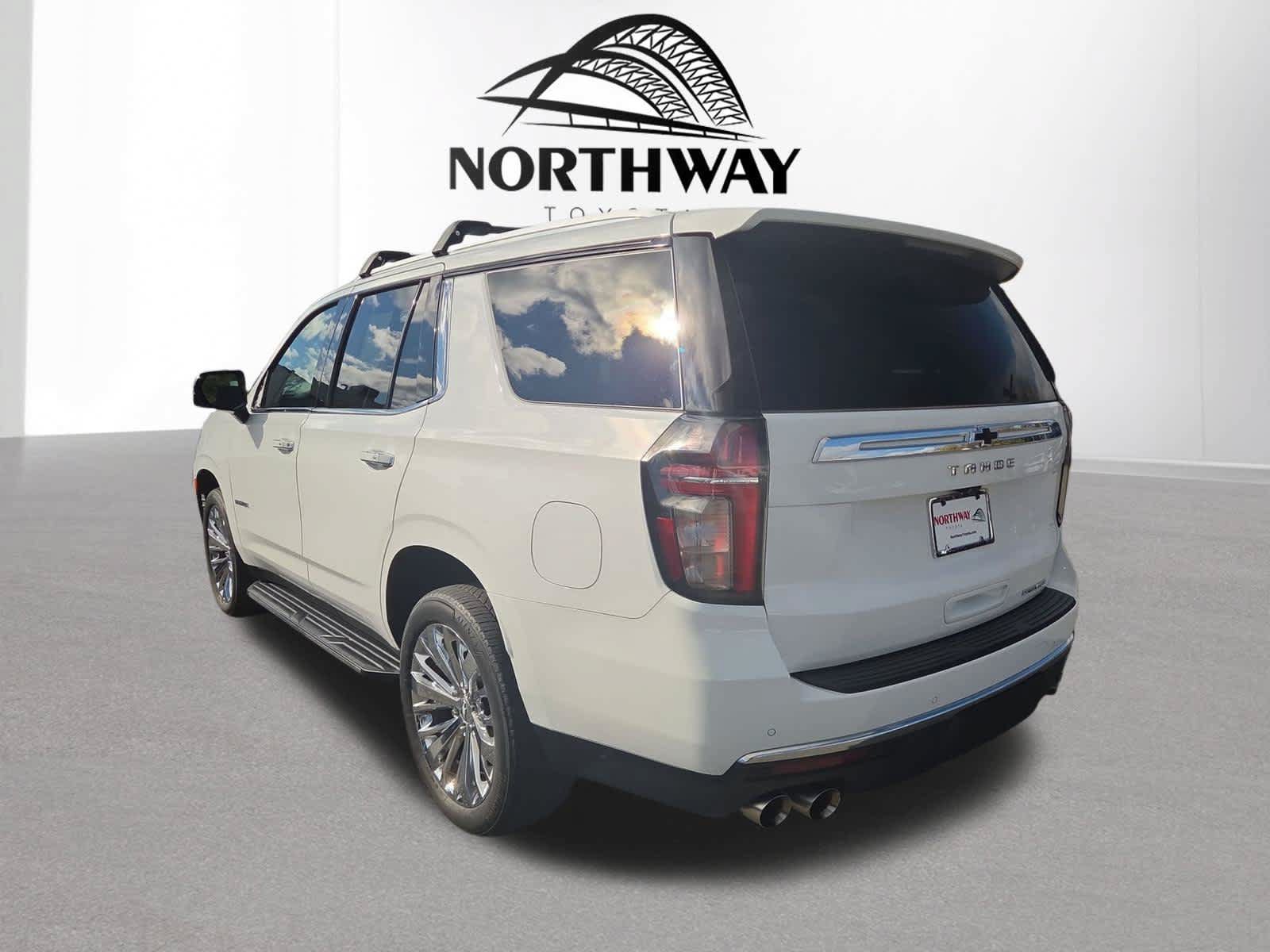 Used 2021 Chevrolet Tahoe Premier w/ Premium Package AWD/4WD image 5