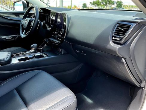Used 2024 Lexus NX 250 FWD w/ Towing Package (2000 Lbs) image 19