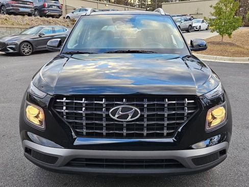 Used 2025 Hyundai Venue SEL image 2