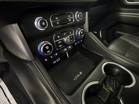 Certified 2022 GMC Yukon SLT w/ SLT Premium Package image 22