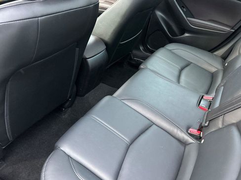 Used 2017 MAZDA MAZDA3 Touring w/ Popular Equipment Package image 12