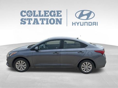 Used 2019 Hyundai Accent SE FWD image 9