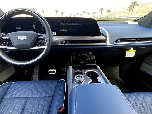 New 2026 Cadillac Vistiq Premium Luxury image 7