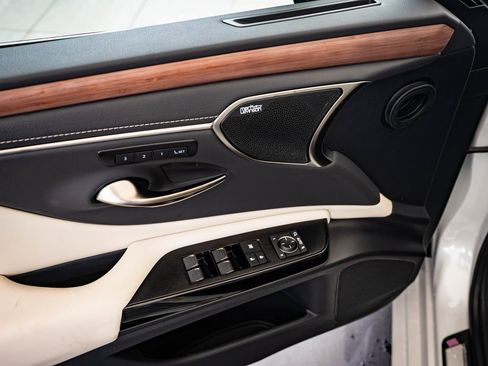 New 2025 Lexus ES 350 Luxury image 22