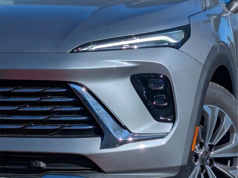 New 2025 Buick Envision Preferred image 3