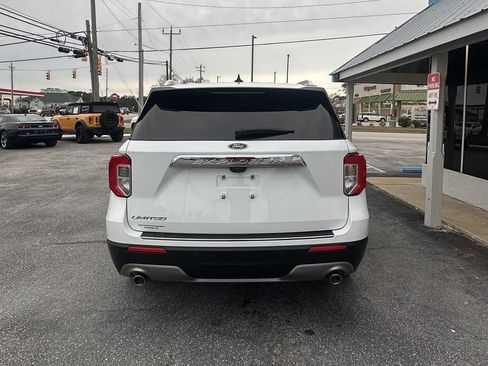 Used 2021 Ford Explorer Limited w/ Equipment Group 301A image 5