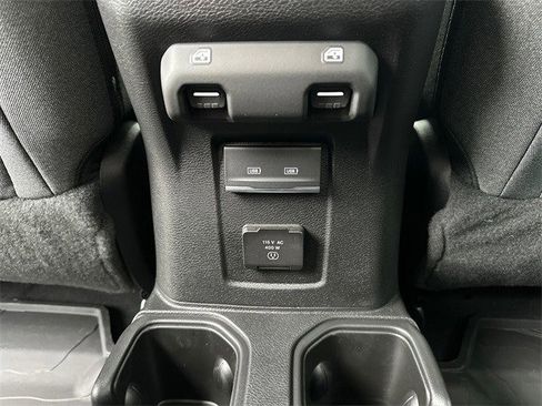 New 2025 Jeep Gladiator Sport image 13