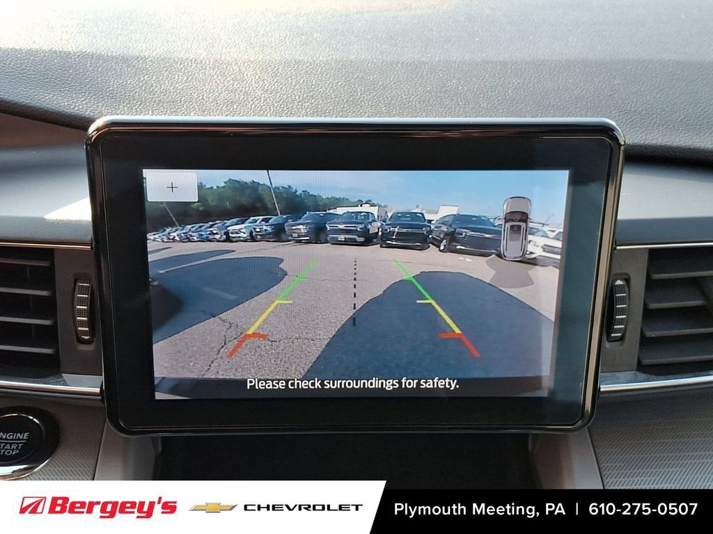 Used 2023 Ford Explorer XLT w/ Equipment Group 202A AWD/4WD image 22