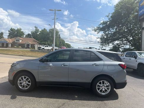 Used 2024 Chevrolet Equinox LS AWD/4WD image 6