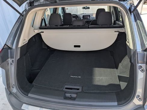 Used 2023 Nissan Rogue SV AWD/4WD image 25