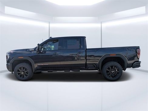 New 2026 GMC Sierra 2500 AT4 w/ AT4 Premium Plus Package image 6